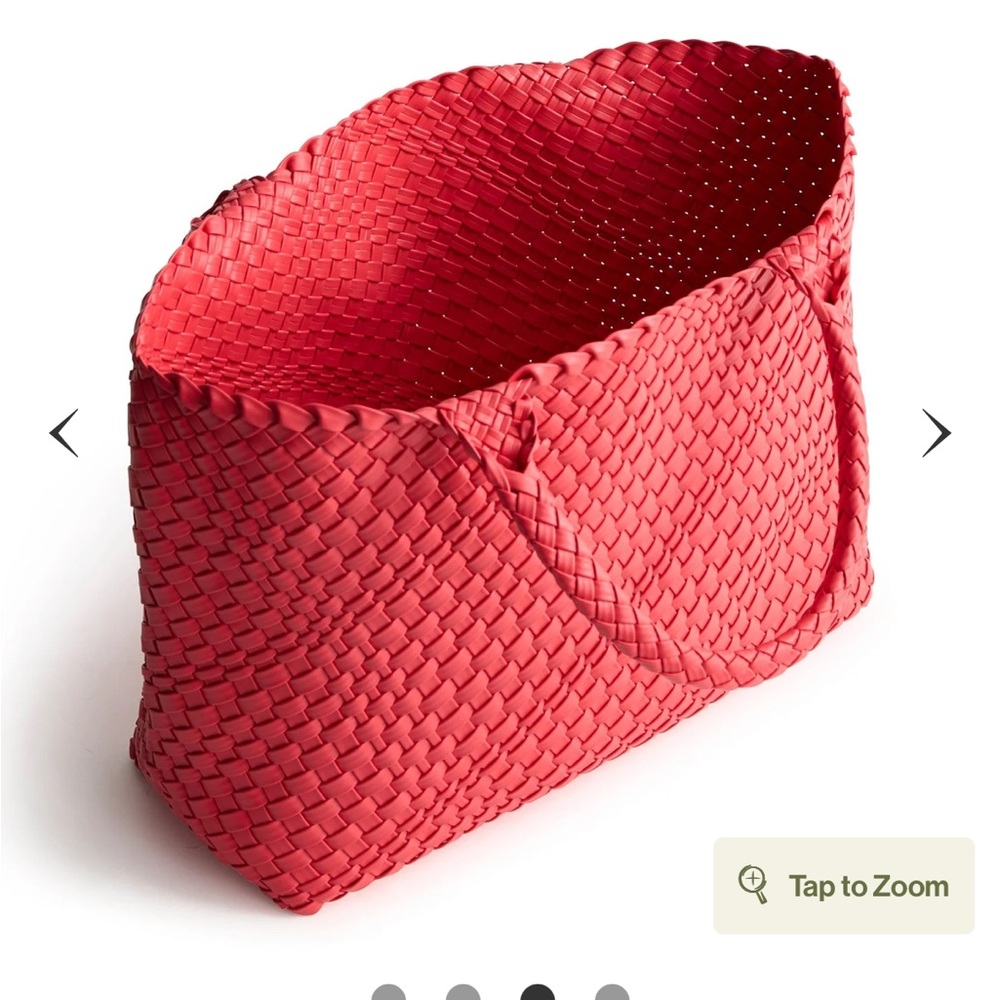 Vera Bradley Small Hathaway Vibrant Red Woven Tote. EUC. NO TAGS - Picture 5 of 6